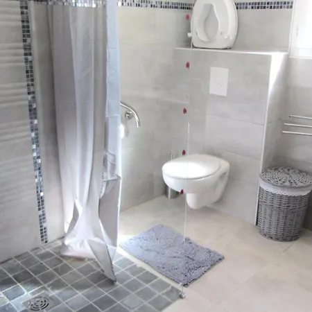 Holiday home Maison Avec Vue Sur La Montagne A Sur Le Buis Piscine Privee *
